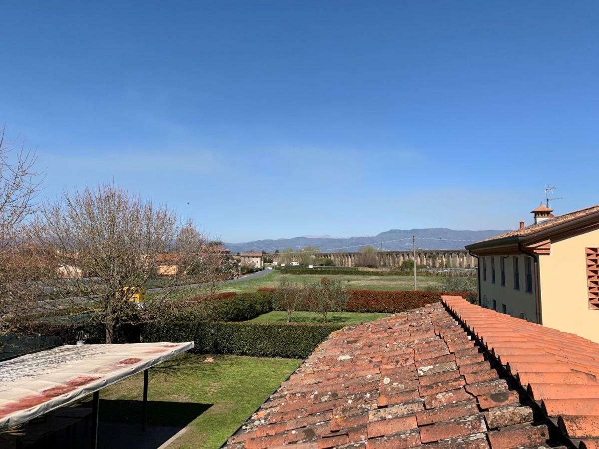 Affittacamere Agli Archi Capannori Exterior photo